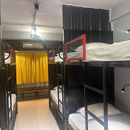 Travotale Hostel And Cowork Koregaonpark Pune Exteriör bild