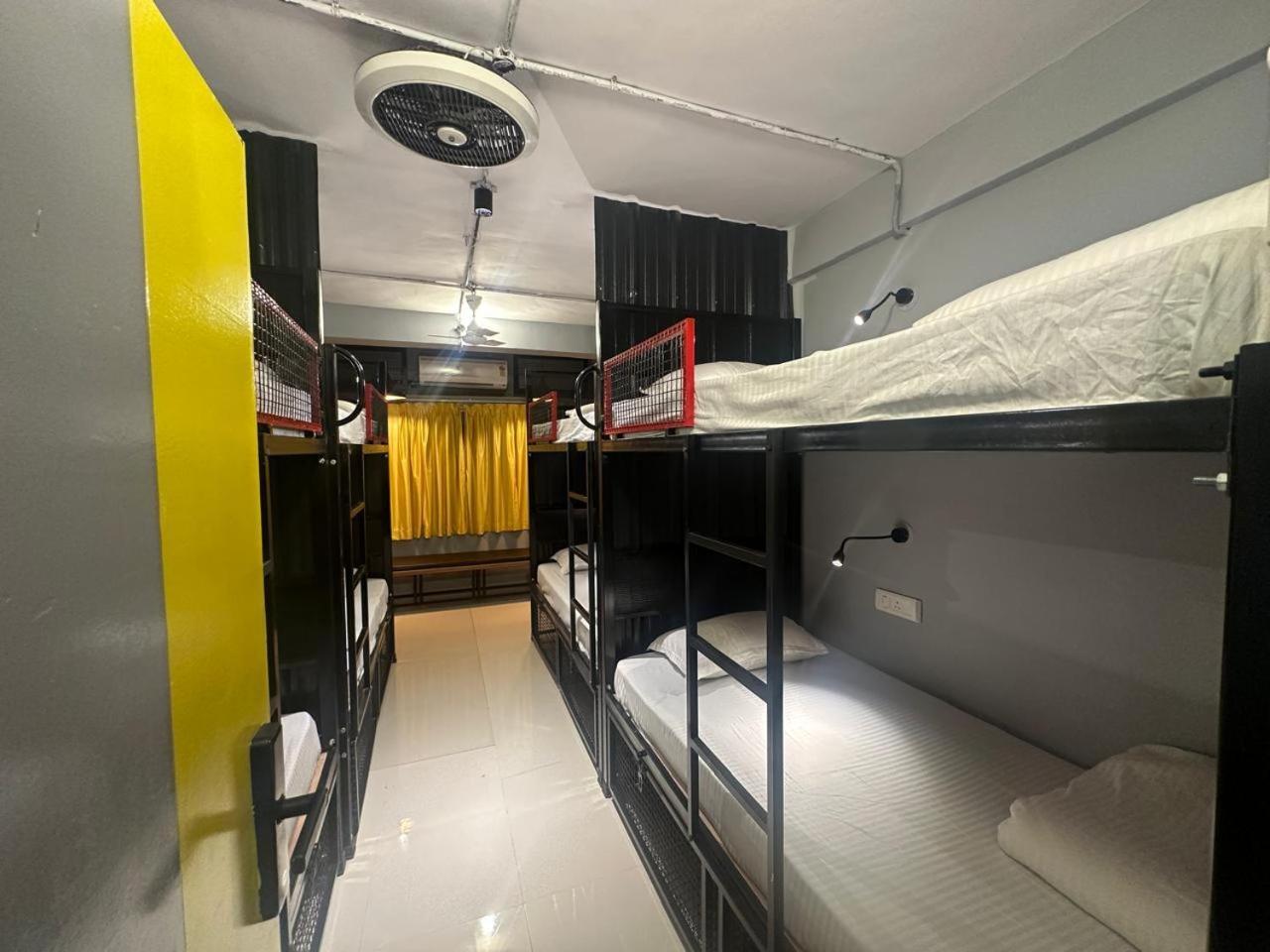 Travotale Hostel And Cowork Koregaonpark Pune Exteriör bild