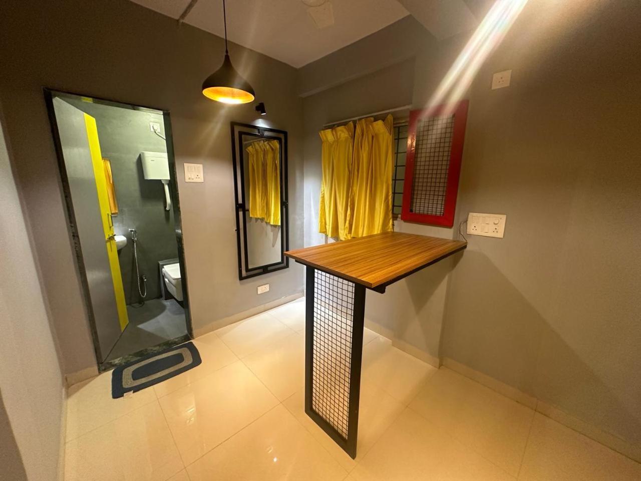 Travotale Hostel And Cowork Koregaonpark Pune Exteriör bild