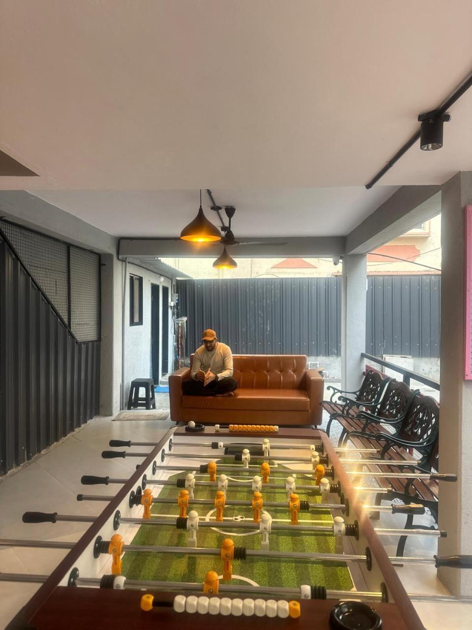 Travotale Hostel And Cowork Koregaonpark Pune Exteriör bild