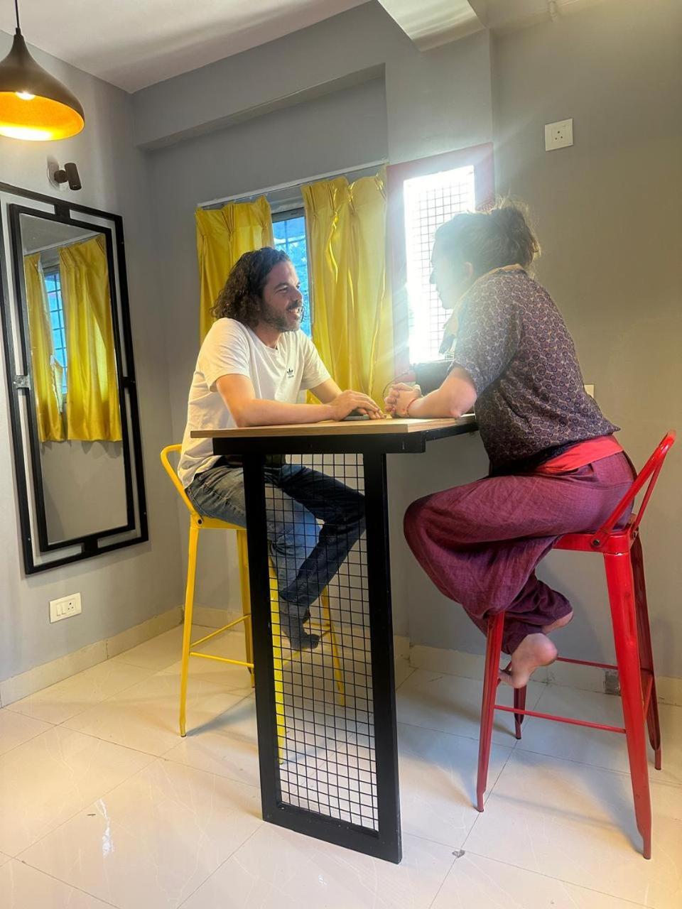 Travotale Hostel And Cowork Koregaonpark Pune Exteriör bild