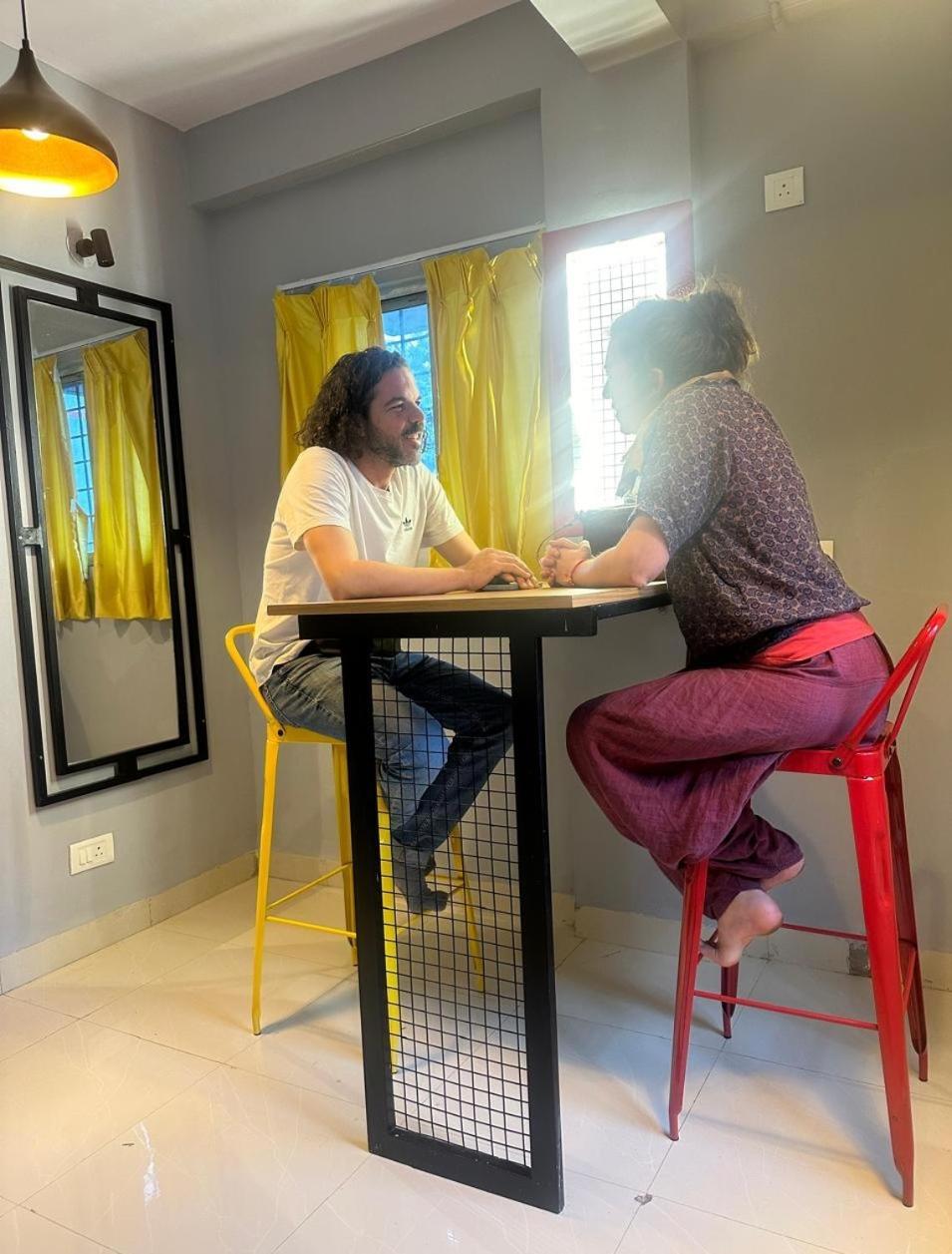 Travotale Hostel And Cowork Koregaonpark Pune Exteriör bild